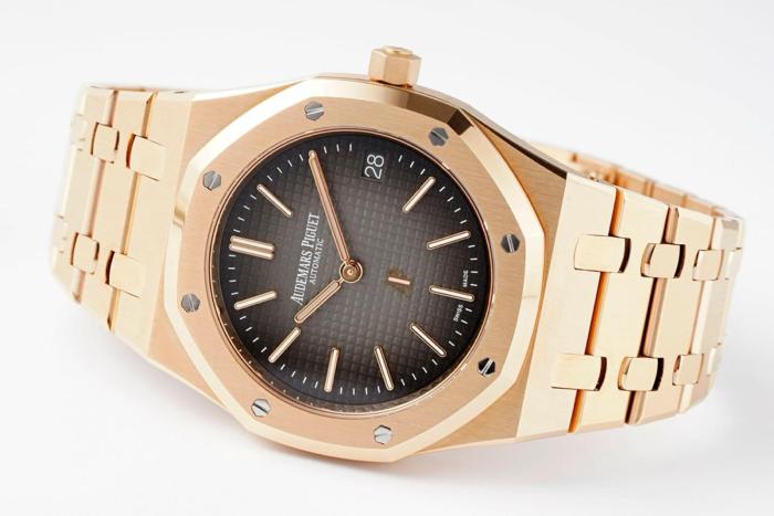 AUDEMARS PIGUET 2016 Pre-owned Royal Oak Jumbo 39mm