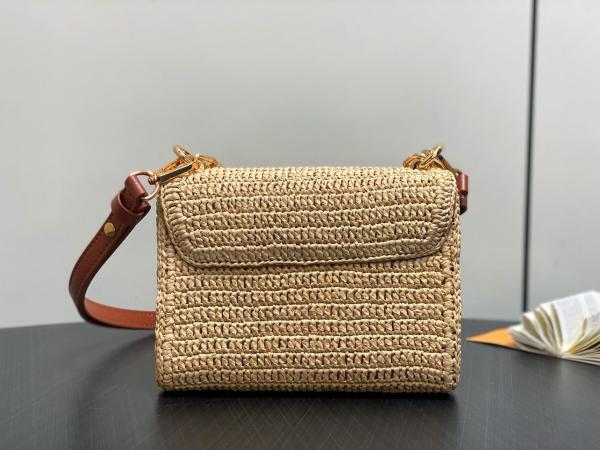 LOUIS VUITTON TWIST SLIM M14309 L19cm W7cm H15cm