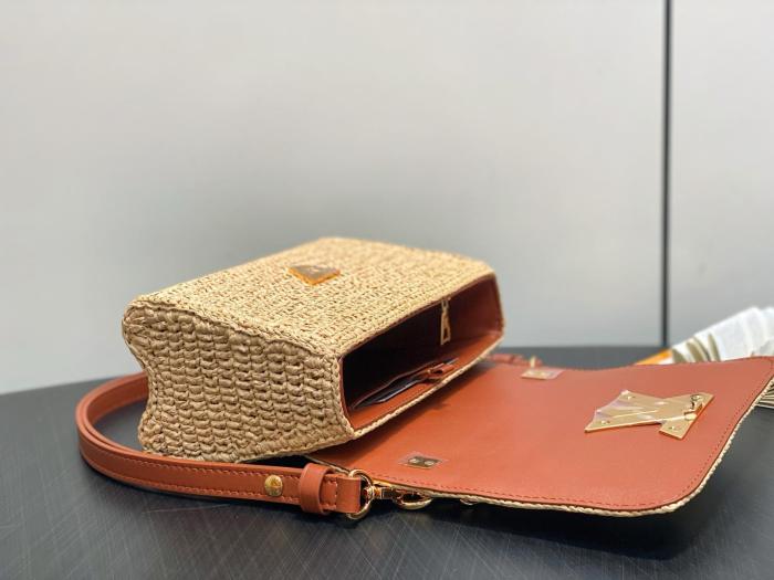 LOUIS VUITTON TWIST SLIM M14309 L19cm W7cm H15cm