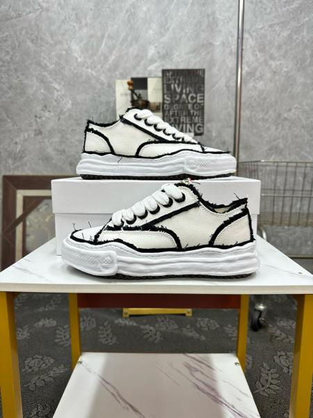 MIHARA YASUHIRO Peterson OG Sole Low Beige