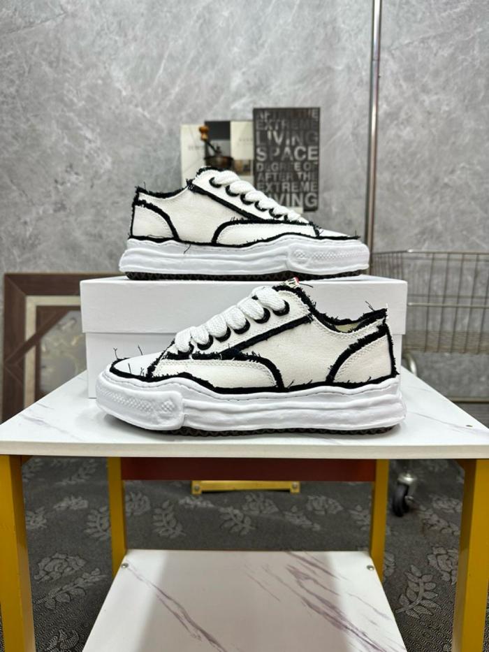 MIHARA YASUHIRO Peterson OG Sole Low Beige