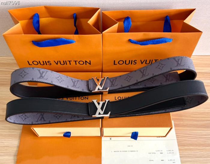 LOUIS VUITTON Initiales belt Width 4.0cm