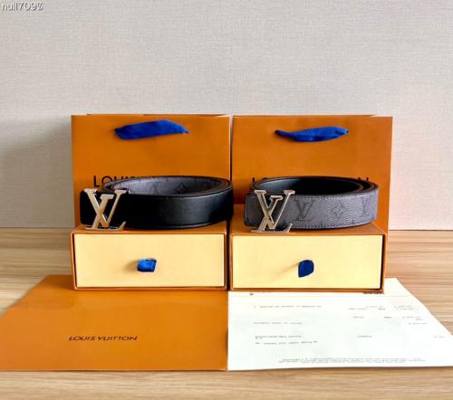 LOUIS VUITTON Initiales belt Width 4.0cm
