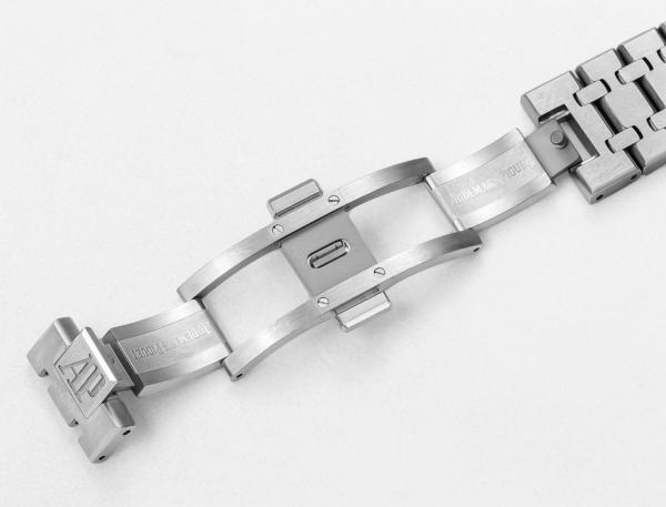 AUDEMARS PIGUET Royal Oak 15500ST Watch 'Silver' Case Diameter/Size 41mm