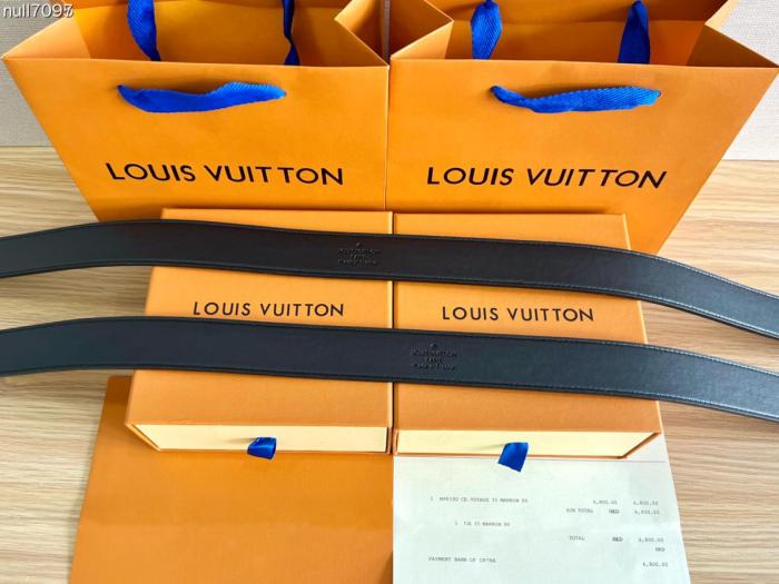 LOUIS VUITTON Initiales belt Width 4.0cm