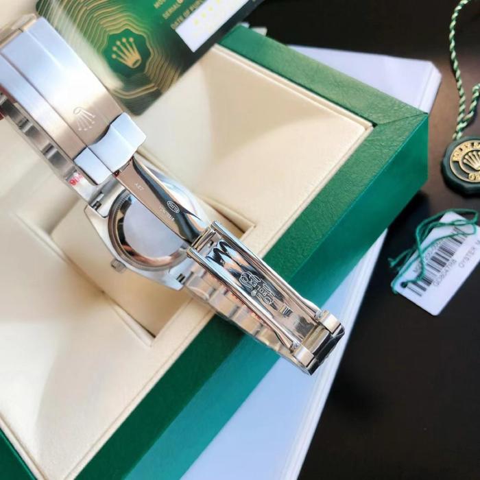 ROLEX【Pre-Owned】2011 pre-owned Submariner 40mm