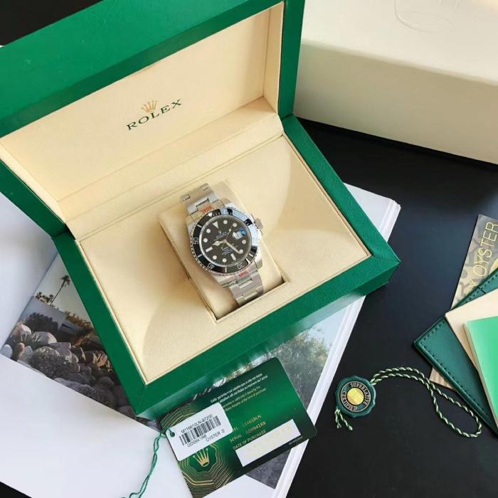 ROLEX【Pre-Owned】2011 pre-owned Submariner 40mm