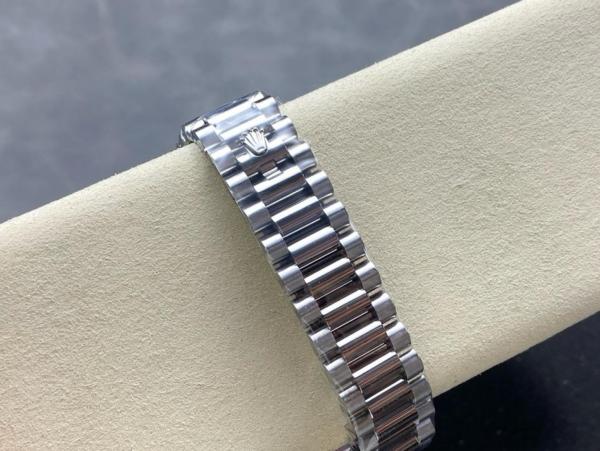 ROLEX Dog Collar, Sunday Calendar Automatic Mechanical Movement Women's Watch 36mm Silver Dial