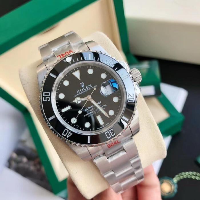 ROLEX【Pre-Owned】2011 pre-owned Submariner 40mm