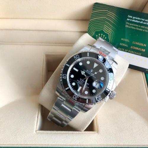 ROLEX【Pre-Owned】2011 pre-owned Submariner 40mm