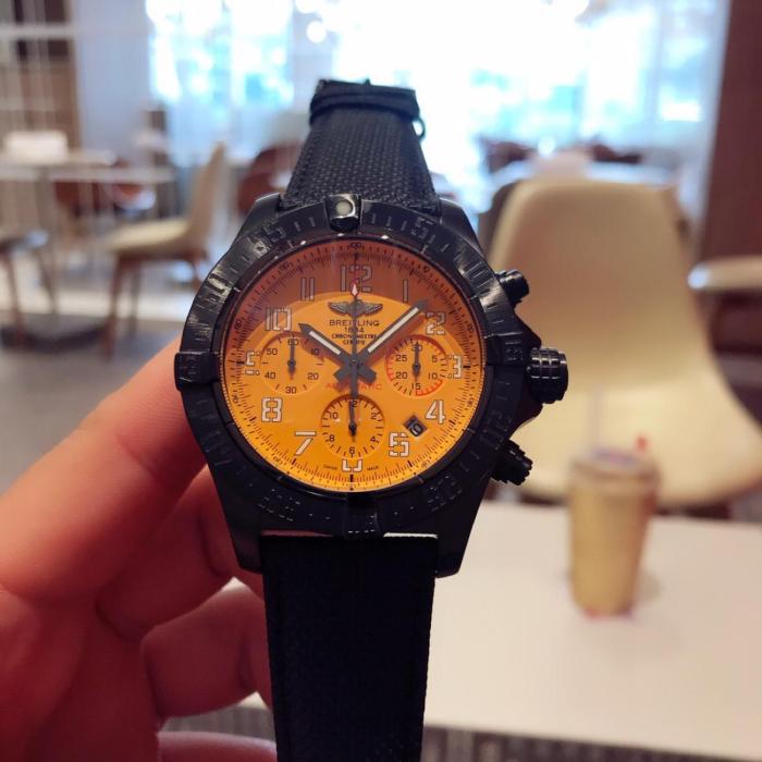 Breitling Avenger Hurricane 45 Breitlight XB0180E4/I534