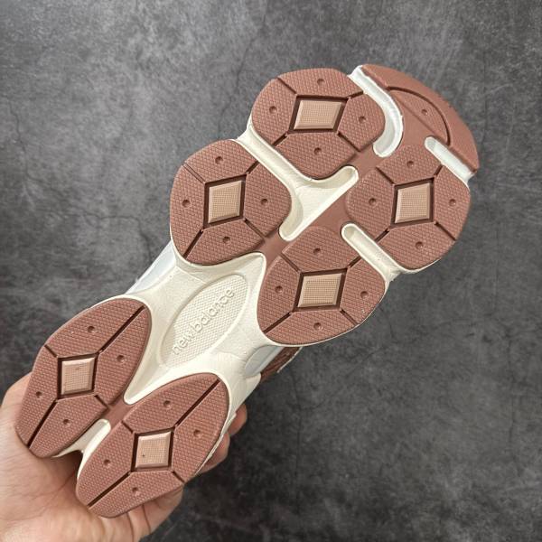 New Balance 9060 Rich Oak