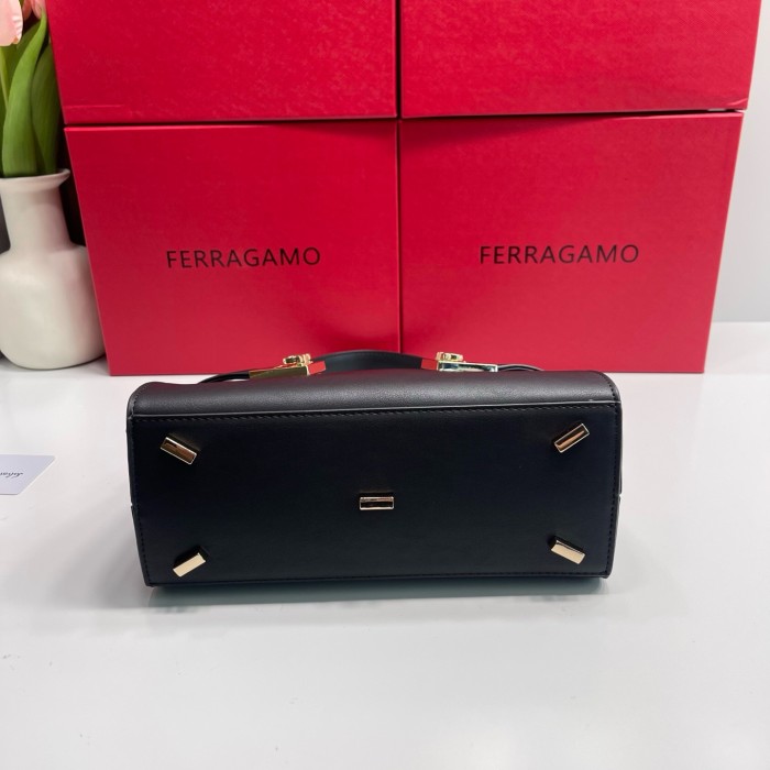 FERRAGAMO Hug Cow Leather Handbag Mini Women's Black 21A711-795207 25*10.5*17.5 cm