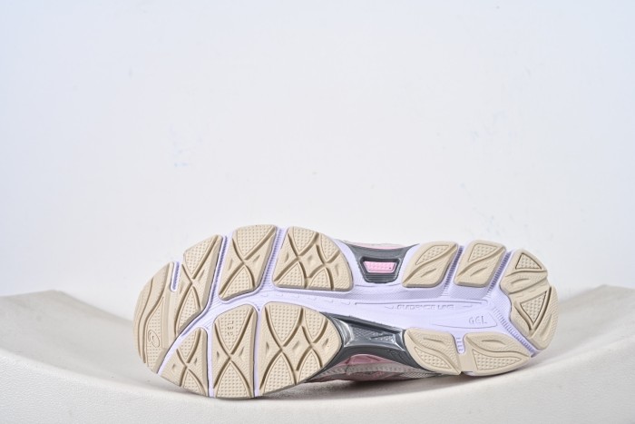 ASICS Gel-NYC Concrete Barely Rose