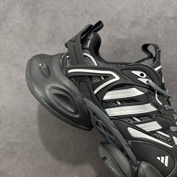adidas XLG Runner Deluxe Black