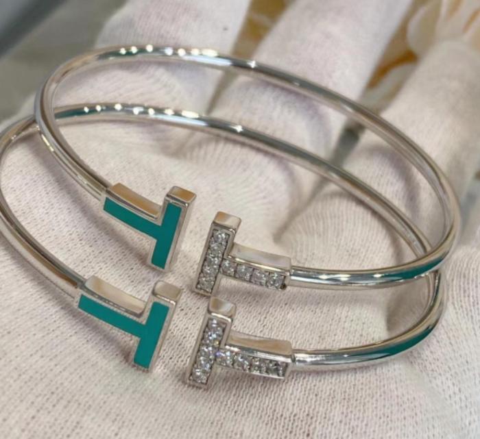 TIFFANY & CO. Pre Owned 10s 18K White Gold Diamond T wire Bracelet