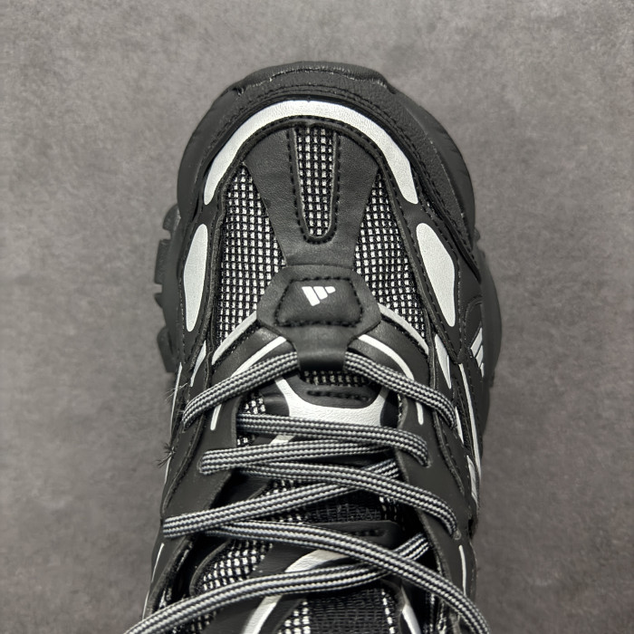 adidas XLG Runner Deluxe Black