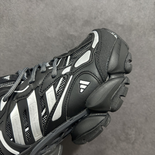 adidas XLG Runner Deluxe Black