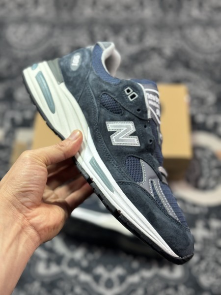 New Balance 991v2 MiUK Dark Navy