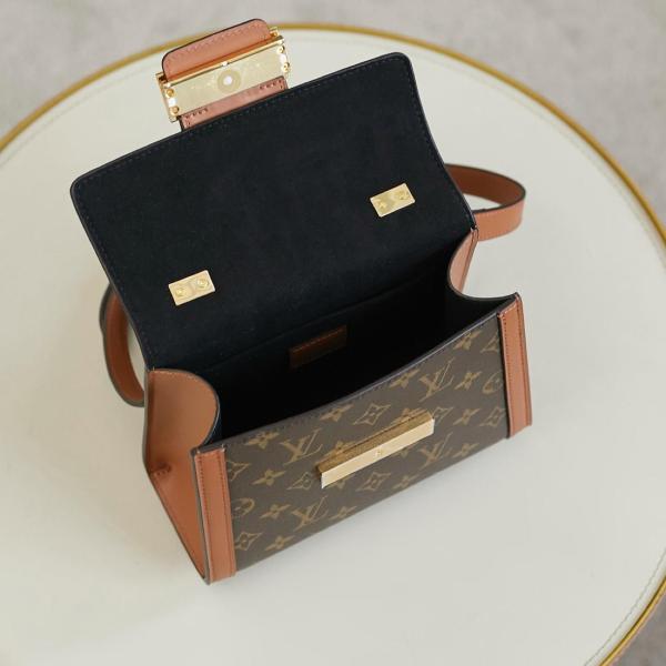 LOUIS VUITTON Dauphine Capitale Monogram And Monogram Reverse M46751 L*W*H: 17.5*91.75 cm