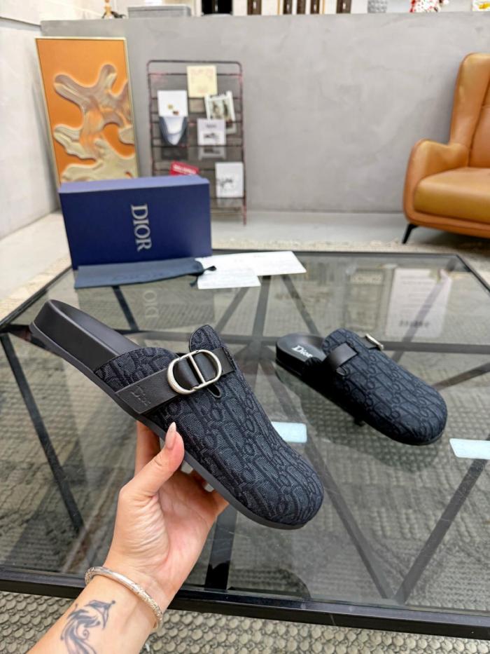 DIOR Aqua Closed Toe Slippers Men's
