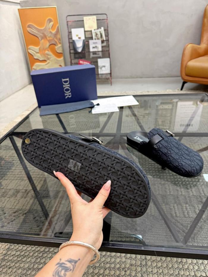 DIOR Aqua Closed Toe Slippers Men's