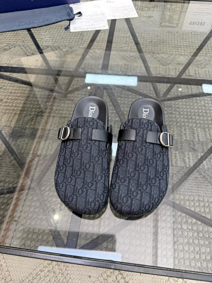 DIOR Aqua Closed Toe Slippers Men's