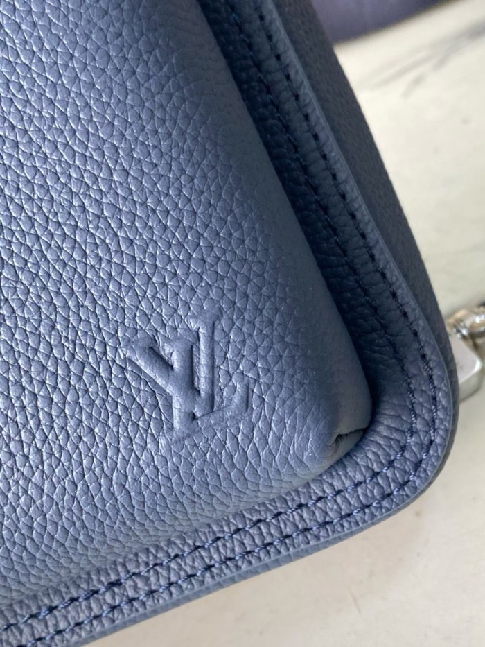 LOUIS VUITTON Avenue Calfskin Sling Bag Small Men's Marine Blue M15269 L16cm W5.7cm H33cm