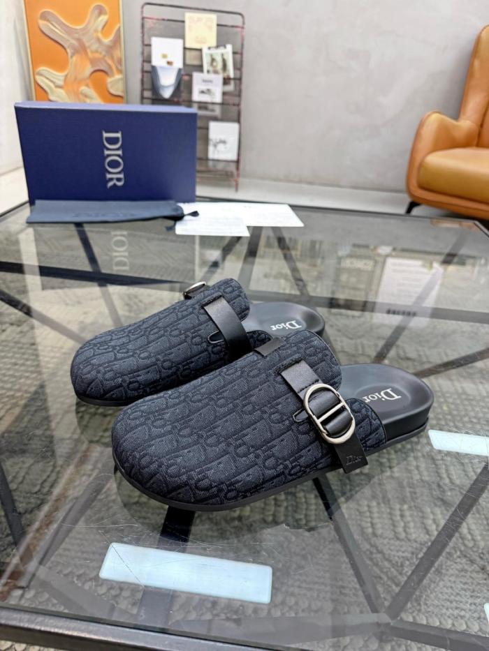 DIOR Aqua Closed Toe Slippers Men's