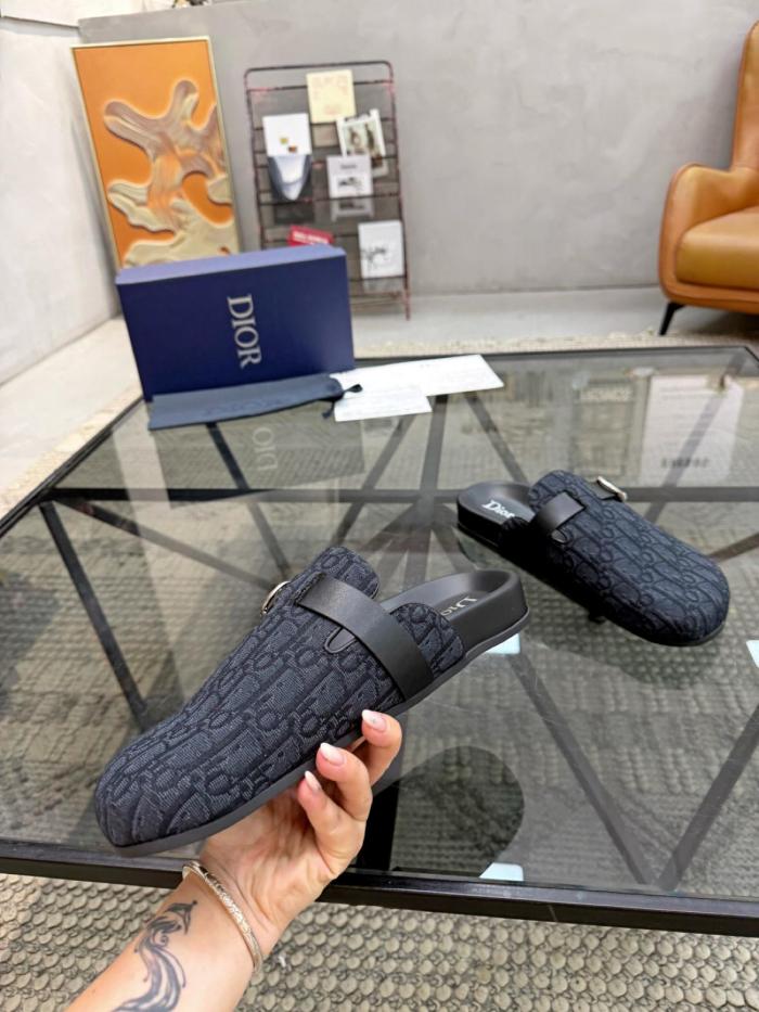 DIOR Aqua Closed Toe Slippers Men's