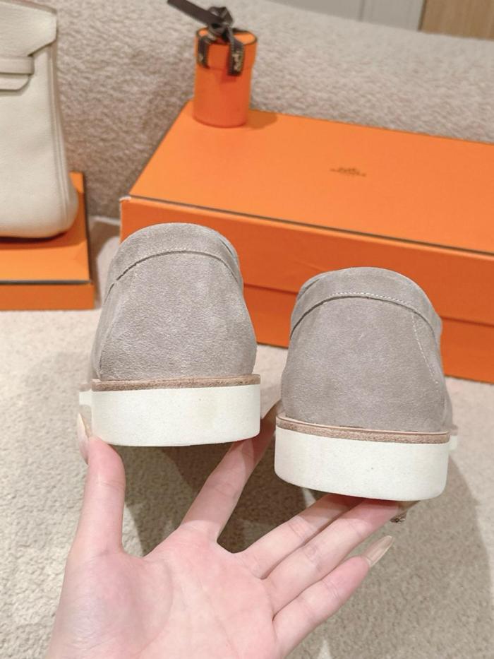HERMES Low Calfskin Casual Leather Shoes Men's Beige