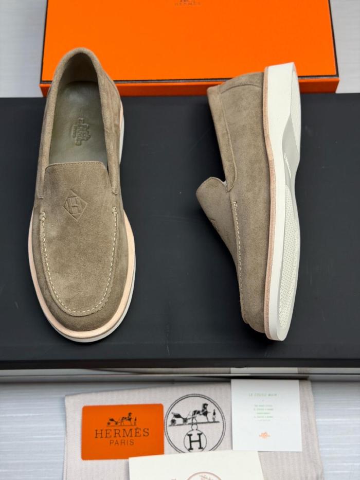 HERMES Casual Shoes 2.5cm Men's Gray