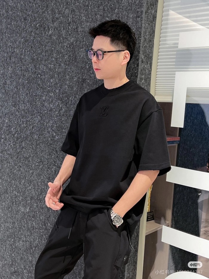 LOUIS VUITTON Men's Black Embossed Cotton Short-Sleeved T-Shirt (Regular Fit)