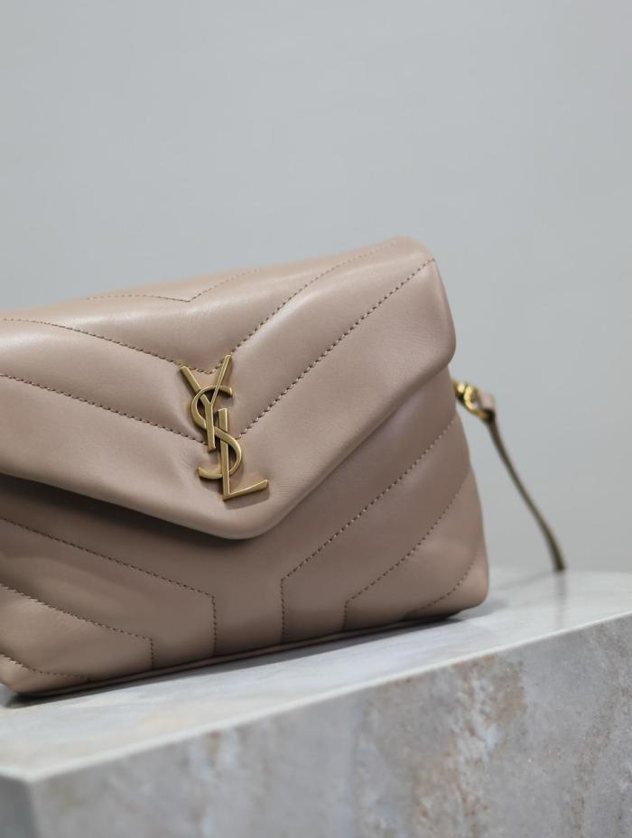 SAINT LAURENT Calfskin Shoulder Bag Women's Light Umber 678401-DV707-2721 L20ｃｍ W7.5cm H14cm