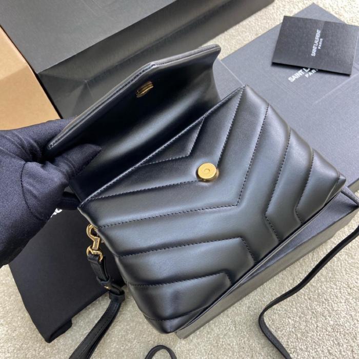 SAINT LAURENT LouLou Toy Shoulder Bag Black 678401DV7071000 L20ｃｍ W7.5cm H14cm