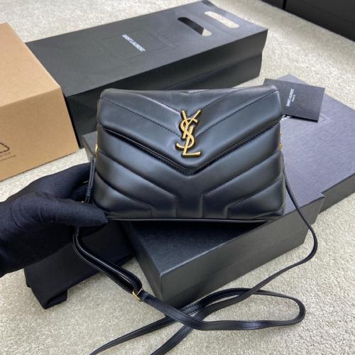 SAINT LAURENT LouLou Toy Shoulder Bag Black 678401DV7071000 L20ｃｍ W7.5cm H14cm
