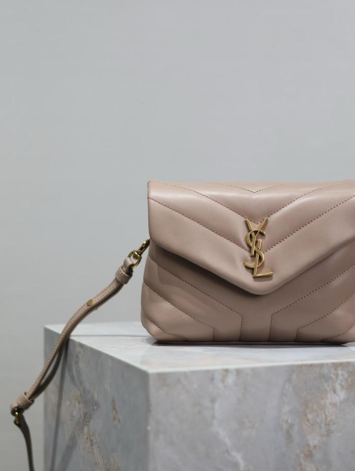 SAINT LAURENT Calfskin Shoulder Bag Women's Light Umber 678401-DV707-2721 L20ｃｍ W7.5cm H14cm