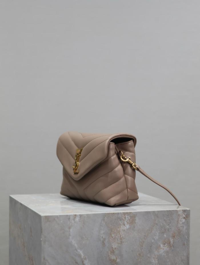 SAINT LAURENT Calfskin Shoulder Bag Women's Light Umber 678401-DV707-2721 L20ｃｍ W7.5cm H14cm