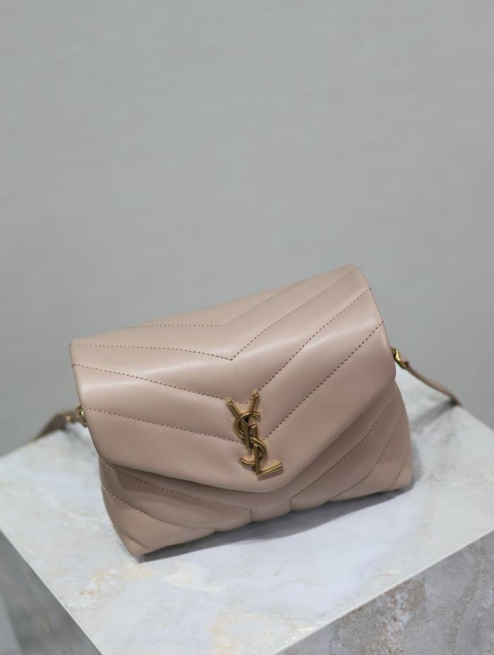 SAINT LAURENT Calfskin Shoulder Bag Women's Light Umber 678401-DV707-2721 L20ｃｍ W7.5cm H14cm