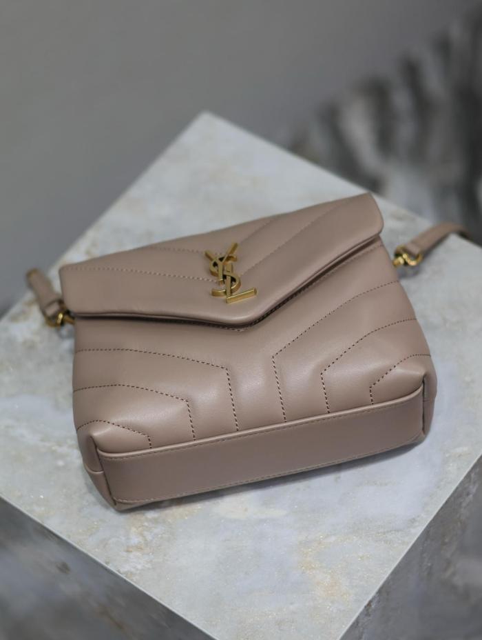 SAINT LAURENT Calfskin Shoulder Bag Women's Light Umber 678401-DV707-2721 L20ｃｍ W7.5cm H14cm