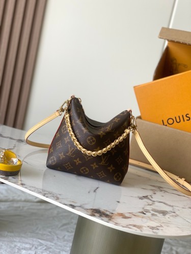 LOUIS VUITTON Handbags M29099 size 17.5*9.5*18cm
