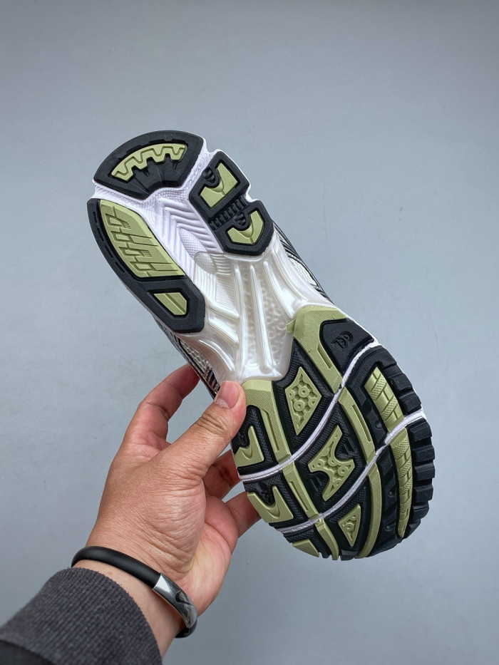 ASICS Gel-Kayano 14 Birch Pure Silver