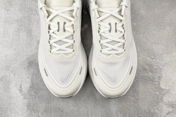 Nike Vomero Plus Triple White