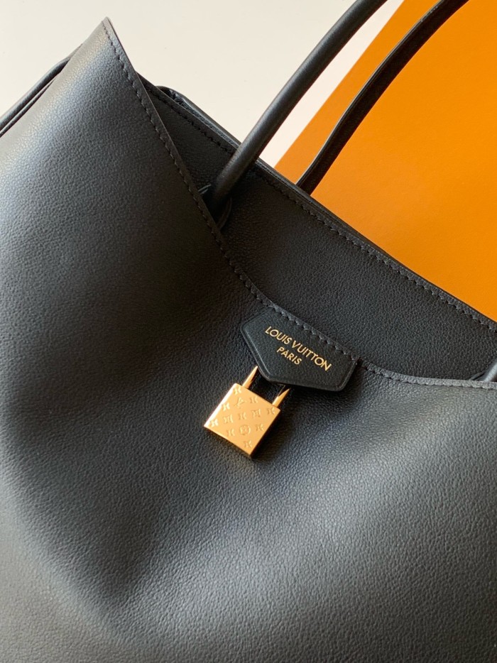 LOUIS VUITTON Vendome Calfskin Handbag Medium Women's Black M26338 L35.5 W17 H28cm