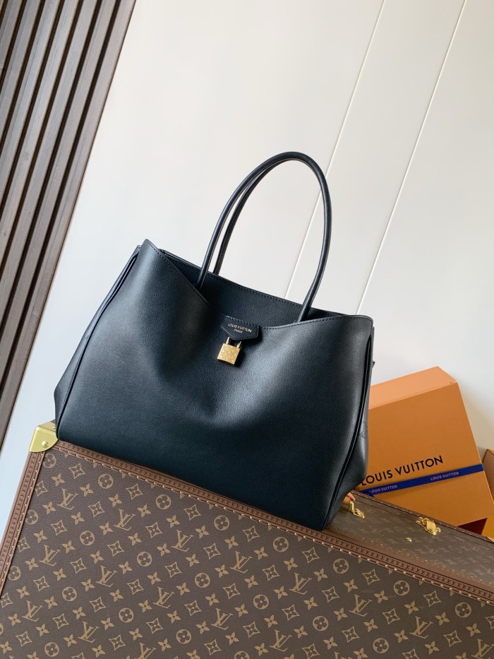 LOUIS VUITTON Vendome Calfskin Handbag Medium Women's Black M26338 L35.5 W17 H28cm