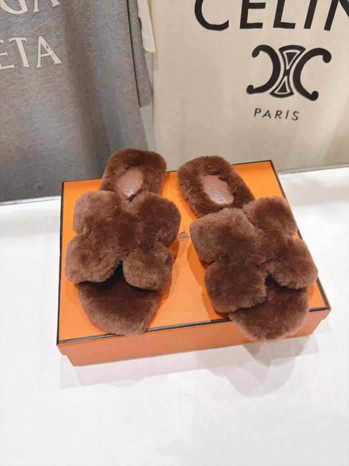 HERMES Oran Slide Slippers Women's Brown