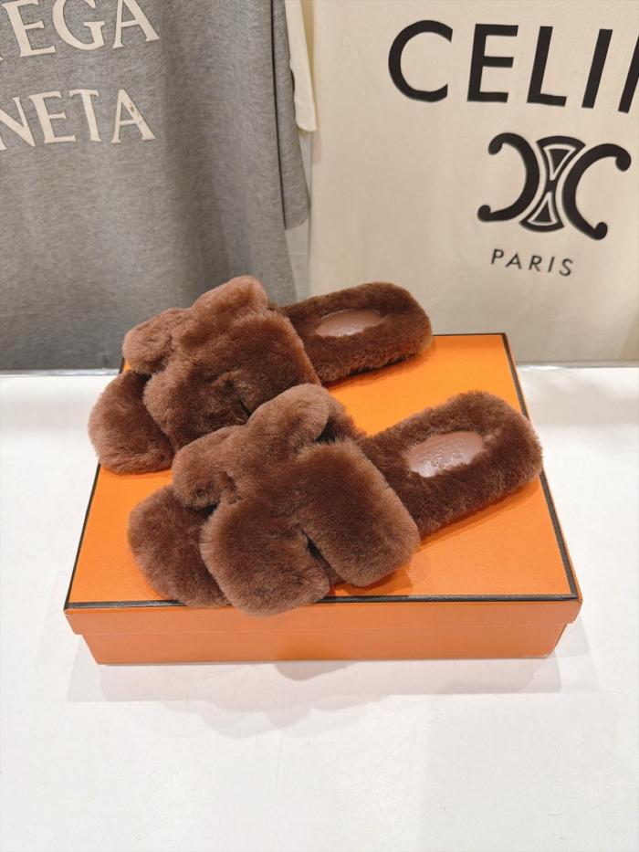 HERMES Oran Slide Slippers Women's Brown