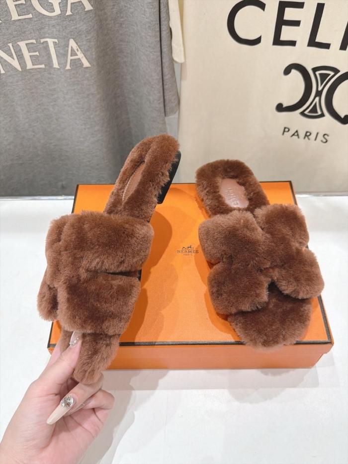 HERMES Oran Slide Slippers Women's Brown