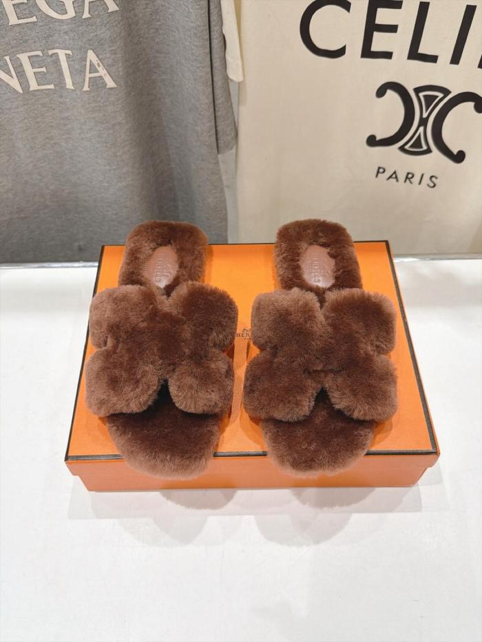 HERMES Oran Slide Slippers Women's Brown