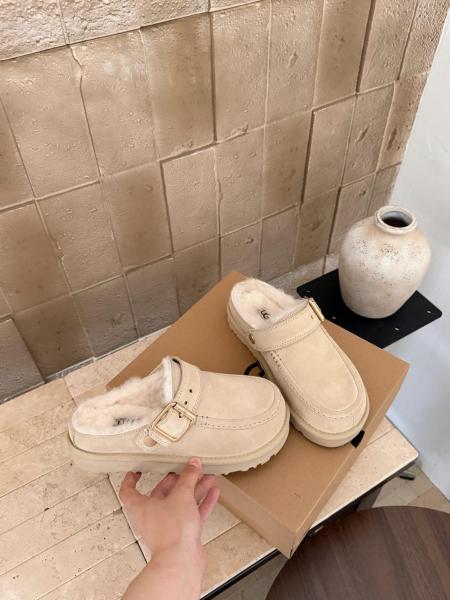 UGG Closed Toe Slippers Women's